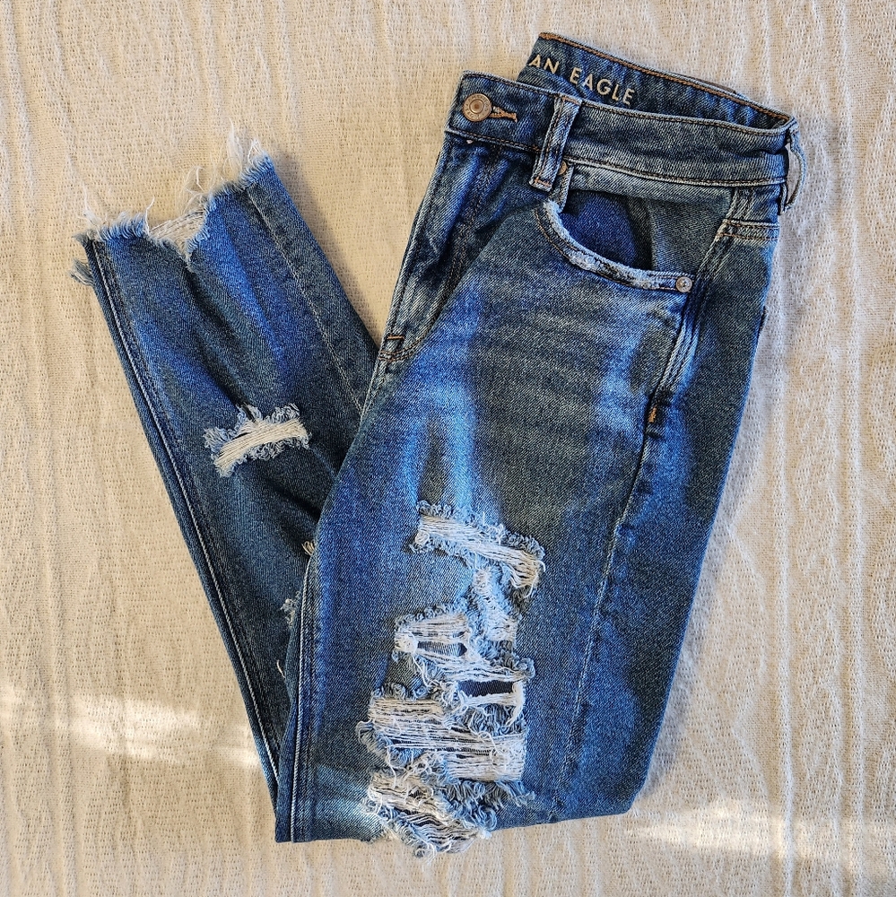 Size 2 Short American Eagle Mom Jean, Distressed. High Rise.